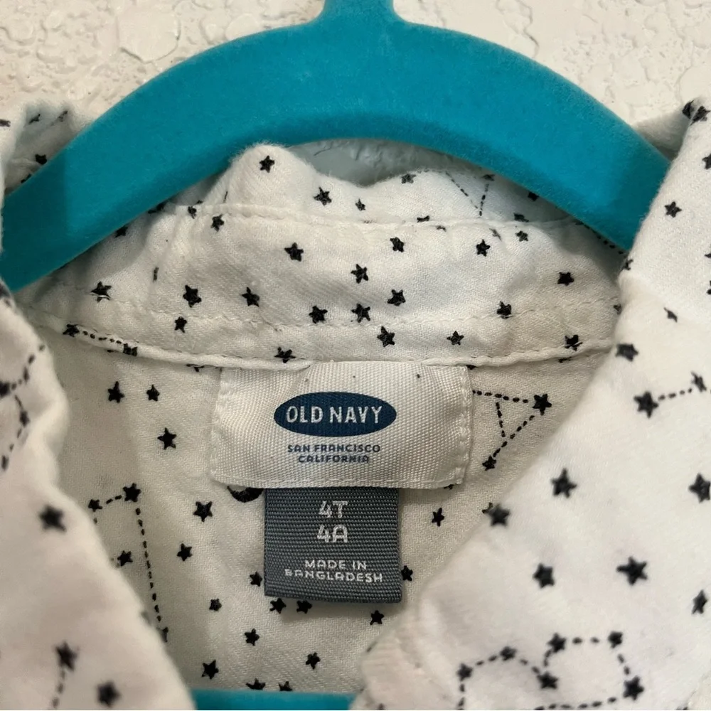 Old Navy Celestial Print Stars Galaxy Button Up Long Sleeve Shirt Youth Size 4T
